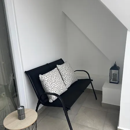 Splendid - Garsoniera Ultracentral Dotari Full Craiova