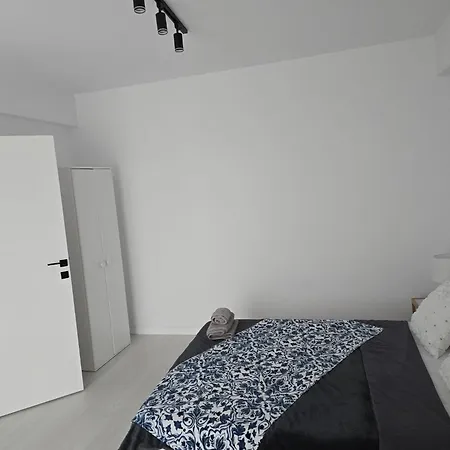Splendid - Garsoniera Ultracentral Dotari Full Apartment Craiova